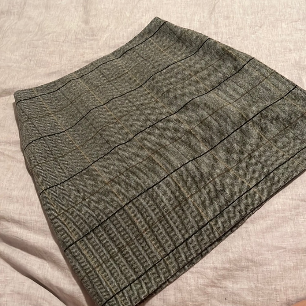 Uniqlo Plaid Mini Skirt in Wool/Polyester
